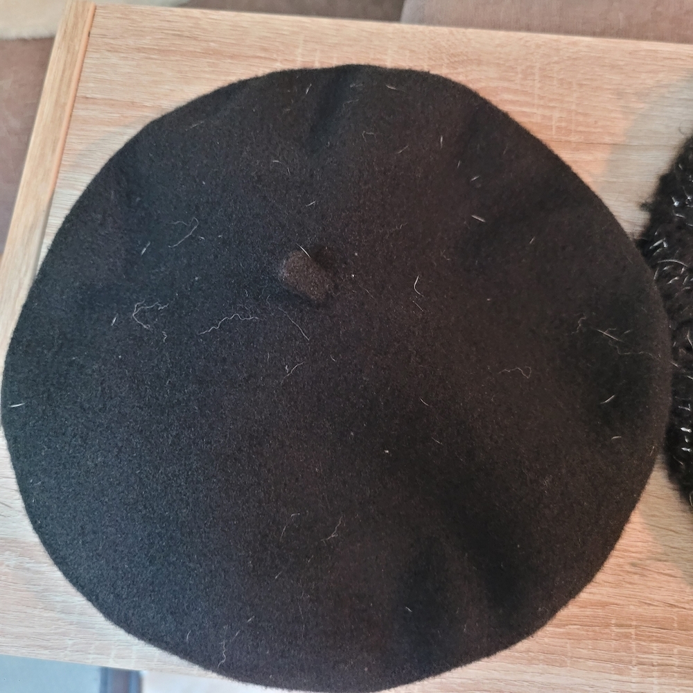 Black Structured Beret